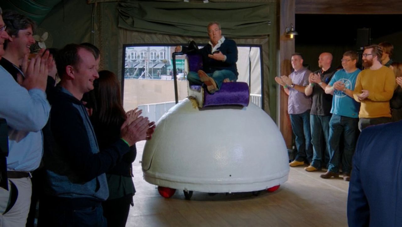 Jeremy Clarkson i-a ironizat pe imigrantii romani din Marea Britanie in noua emisiune: