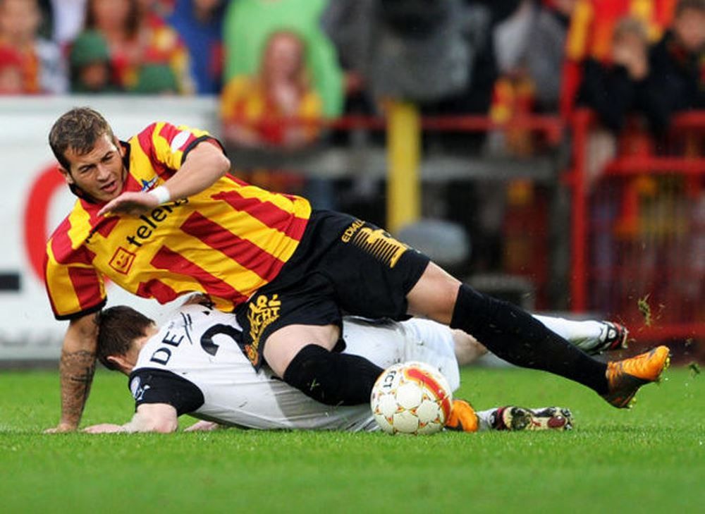 Riscurile unui pariu de milioane de euro: 7 imagini SIMBOL cu omul adus de Becali sa betoneze atacul Stelei | Ce cifre horror avea Alibec pana sa ajunga la Astra_5