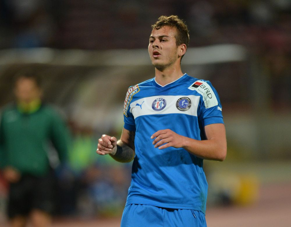 Riscurile unui pariu de milioane de euro: 7 imagini SIMBOL cu omul adus de Becali sa betoneze atacul Stelei | Ce cifre horror avea Alibec pana sa ajunga la Astra_7