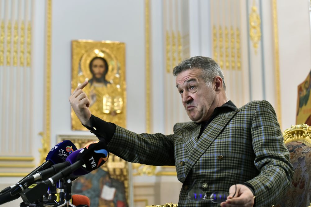 Parca e mort, nu stiu ce se intampla cu el. Din iarna se vor schimba niste lucruri . Becali a identificat vinovatii pentru infrangerea de la Villarreal si anunta modificari in echipa