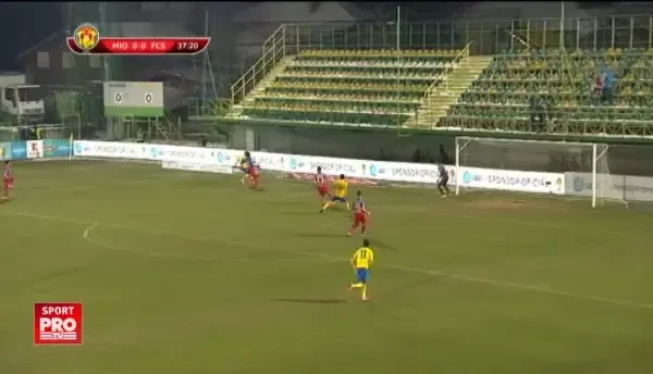 Mioveni 0-0 Steaua, min 38. Nastasie are cea mai mare ocazie a primei reprize