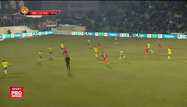 Ocazie de gol pentru Momcilovic! Sut din 8 metri, apara Popescu