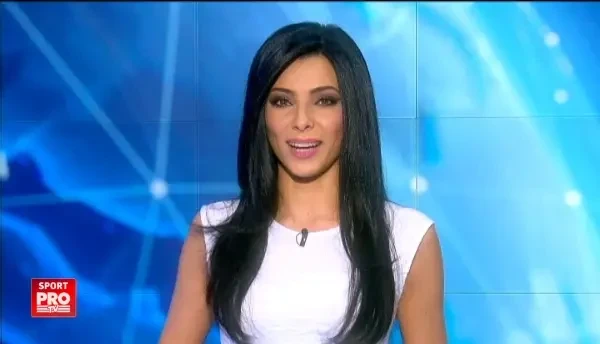 VIDEO GENIAL! Hagi a lansat imnul de CAMPIOANA al Viitorului! Cum l-a cantat alaturi de jucatori