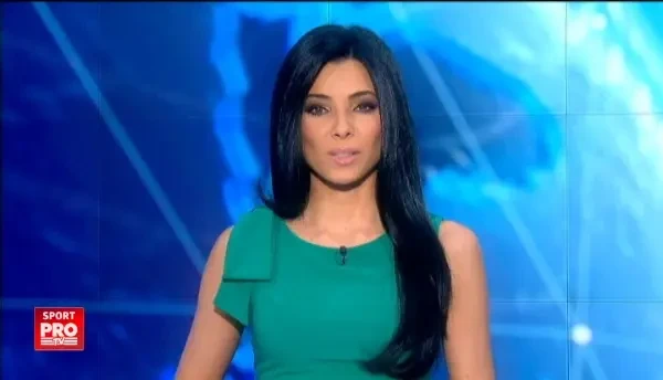 Benny n-a mai avut rabdare sa-l astepte pe Mos Craciun. S-a dus el peste Mos si i-a cerut centura in GLORY :)