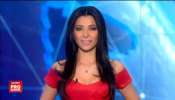 Momente haioase oferite de copii la noul patinoar din Bucuresti: Ne tine gheata asta? Nu cadem in apa?