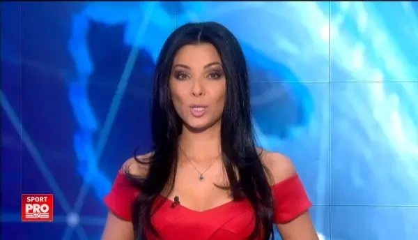 Stelistii au mascota .. un caine: Il lasam sa-i sperie pe cei care vor sa se apropie de trofeele noastre!