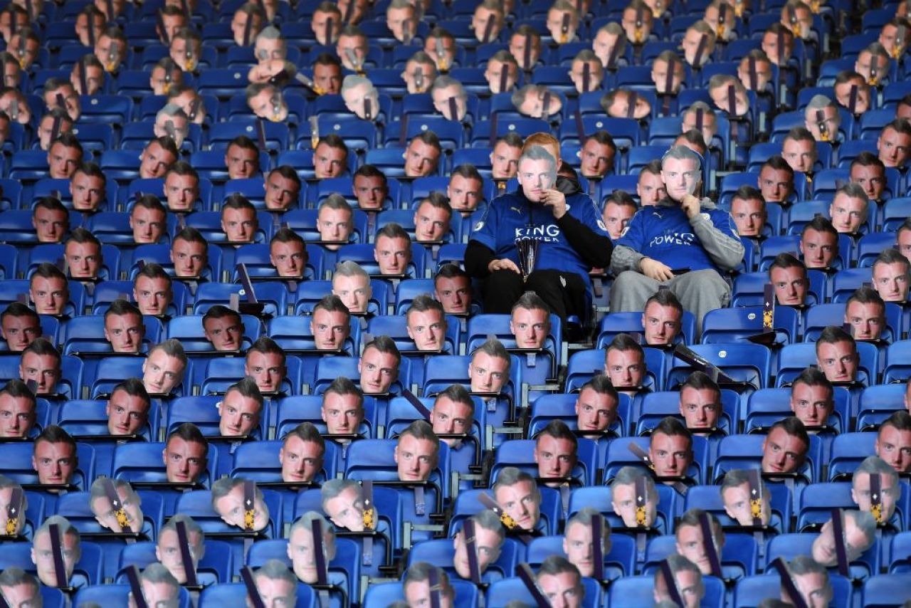 Protest BIZAR cu 30.000 de masti pentru Vardy! Chiar si atacantul lui Leicester a purtat una. FOTO _4