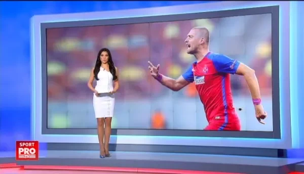 SUPER VIDEO! Cum a petrecut Ioana Tamas. cea mai sexy sotie de fotbalist din Romania, de Craciun