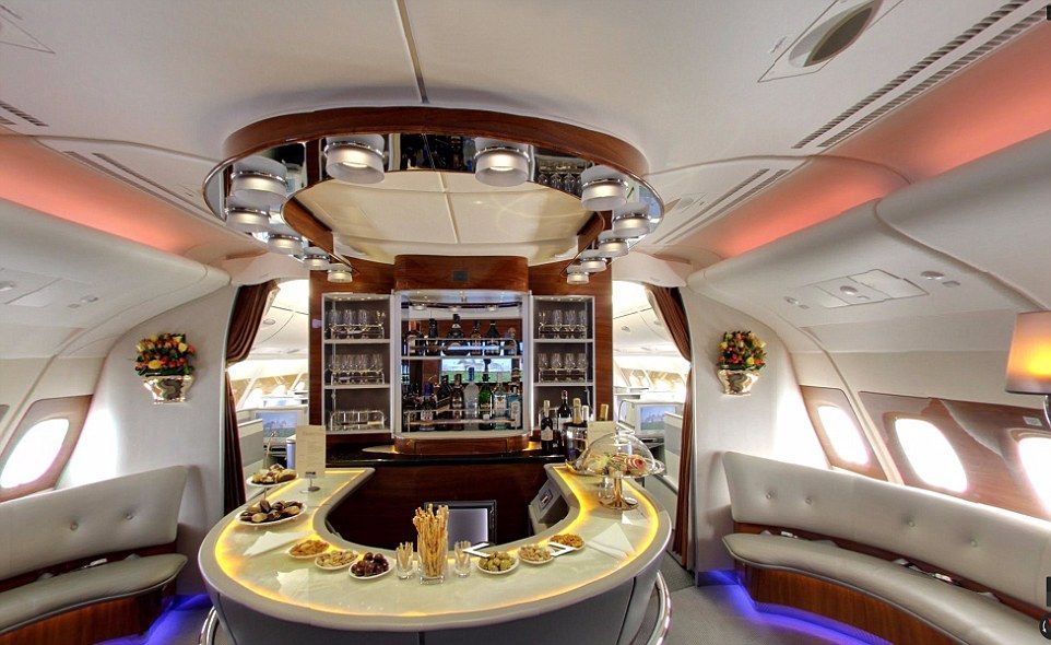 FOTO: Cum arata noul avion de mega lux al lui Arsenal, cu bar si SPA pentru jucatorii lui Wenger_3