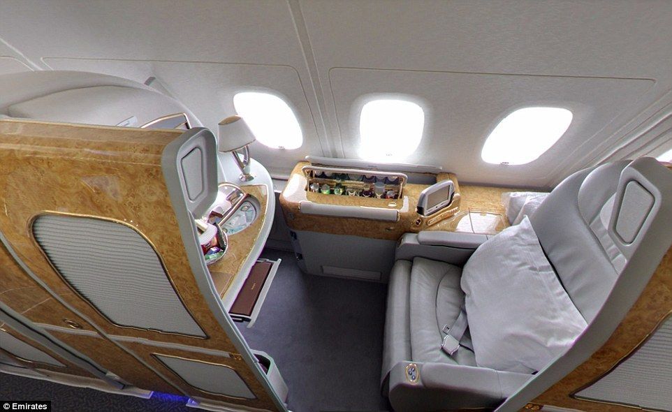 FOTO: Cum arata noul avion de mega lux al lui Arsenal, cu bar si SPA pentru jucatorii lui Wenger_4