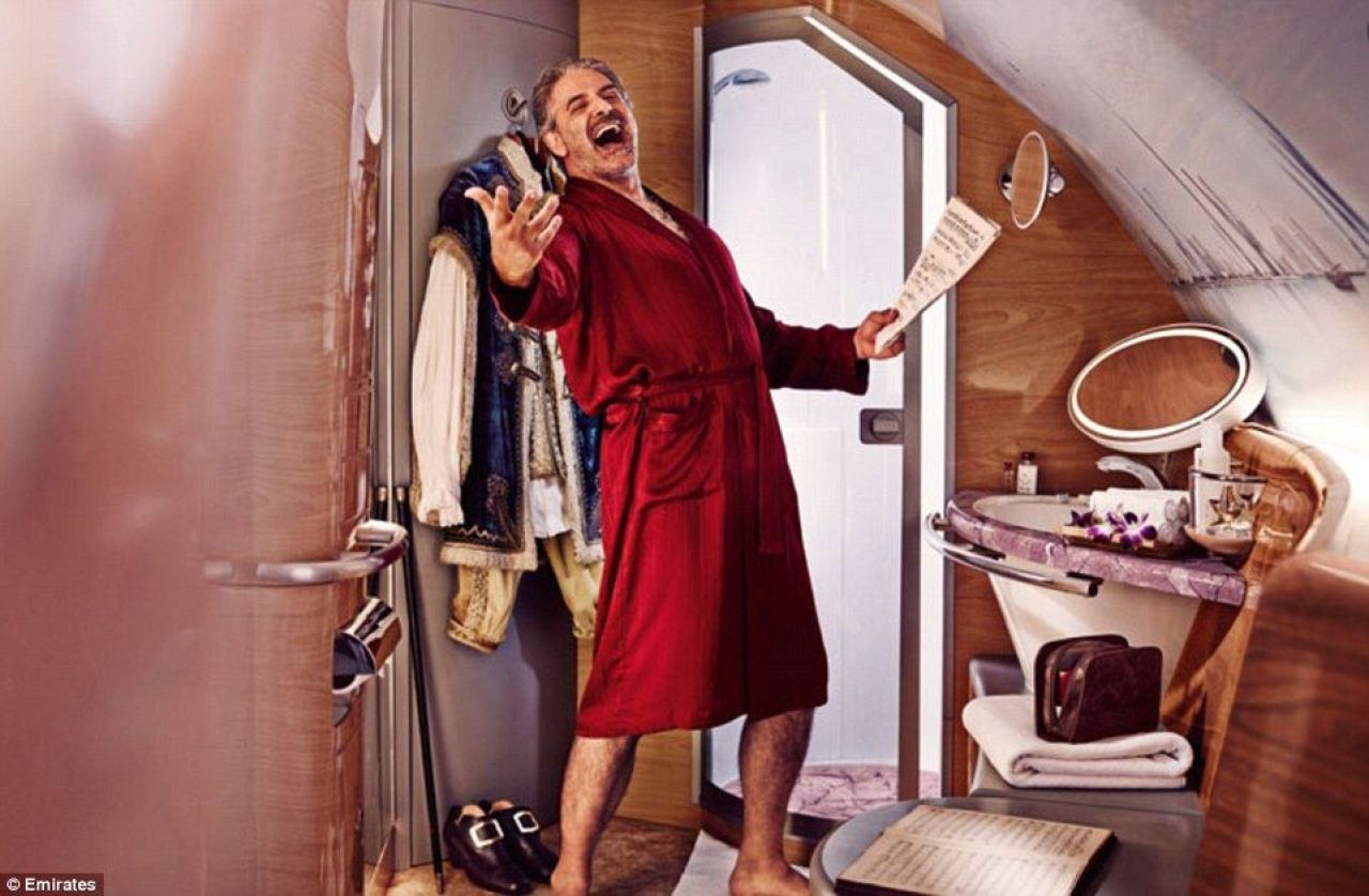FOTO: Cum arata noul avion de mega lux al lui Arsenal, cu bar si SPA pentru jucatorii lui Wenger_5