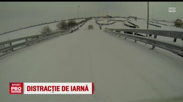 Lectie de sofat pe zapada: Titi Aur a facut spectacol cu masina pe gheata! VIDEO