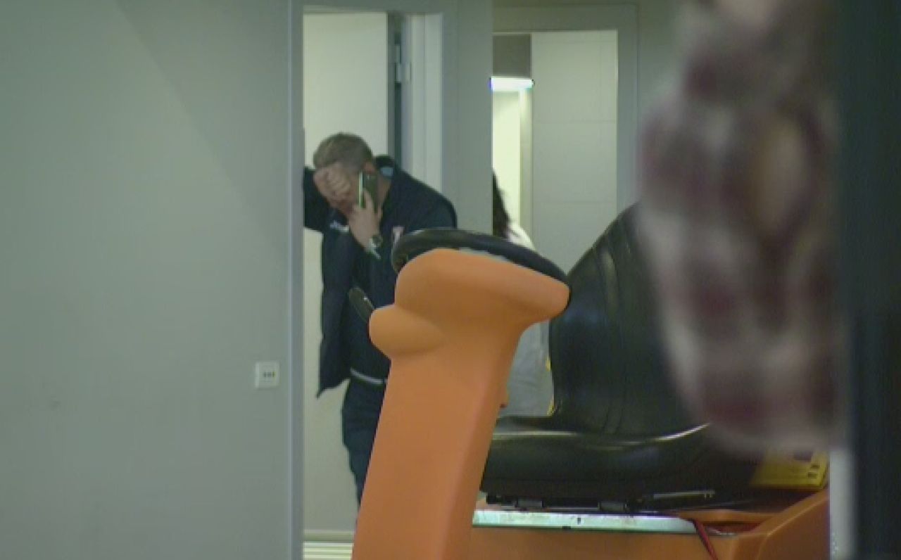 Sumudica a inceput sa planga in aeroport! Vestea tragica pe care a primit-o inainte sa plece in cantonament_3