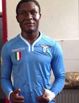Un nou caz Minala in fotbal. Schalke a legitimat un fotbalist cu origini africane si varsta incerta. Cati ani sustine ca are_3