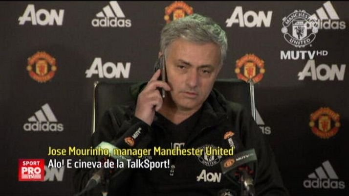Cum o fi sa-ti suni un prieten si sa-ti raspunda Mourinho?! :) Moment amuzant la conferinta de presa