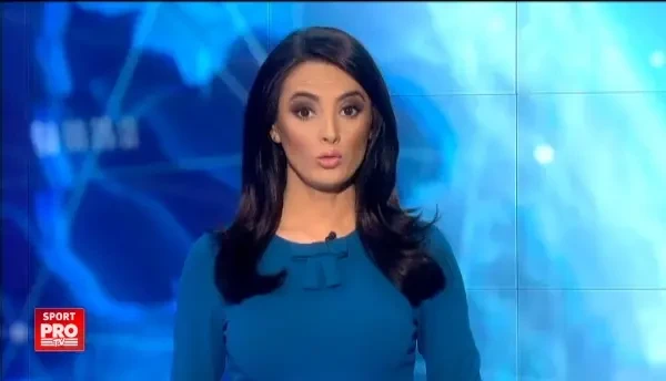 Lucescu i-a pus pe jucatori sa joace tenis cu piciorul pe un teren de volei pe plaja! VIDEO