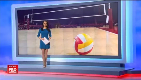 Un geniu la matematica si doua blonde sexy sunt viitorul Romaniei la volei. VIDEO