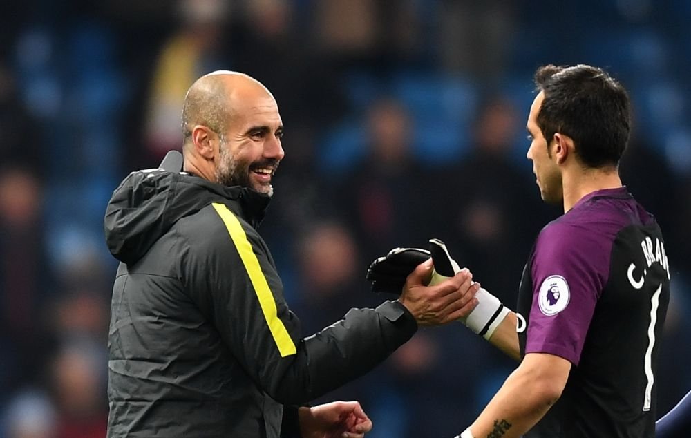 Pep s-a saturat de greselile lui Bravo si le cere sefilor sa bata recordul de transfer pentru un portar_3