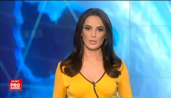 Faza amuzanta cu un antrenor in prim-plan: a vrut sa le arate jucatorilor ca n-a uitat fotbalul, dar era sa-si rupa oasele