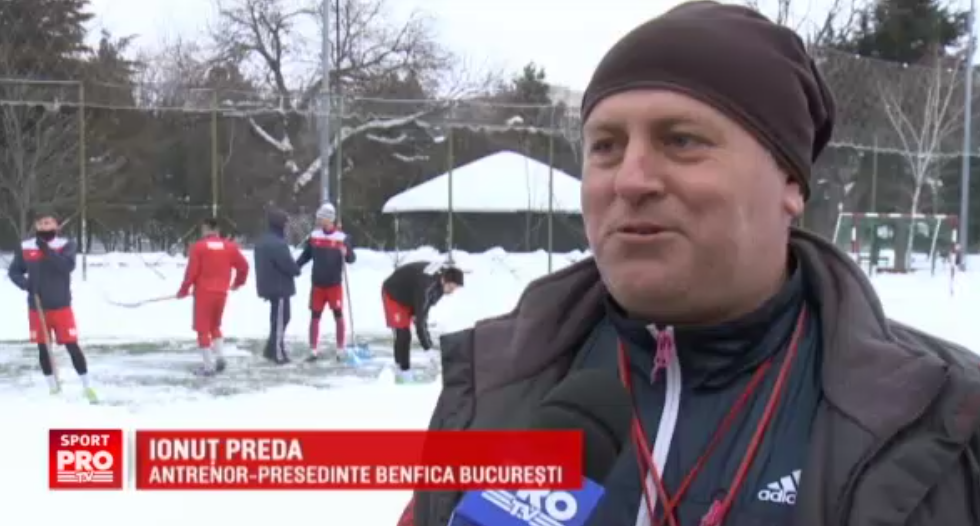 Steaua Armatei e asteptata in Liga a 5-a de...Benfica. Echipa din Bucuresti are si ea aceeasi stema precum cea de la Lisabona :)