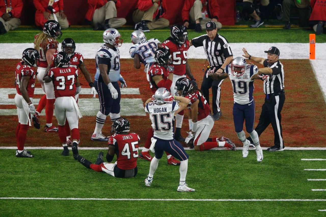 Spectacolul SuperBowl a cucerit din nou America: New England Patriots, come back de senzatie. Un roman a castigat 2 milioane $_2