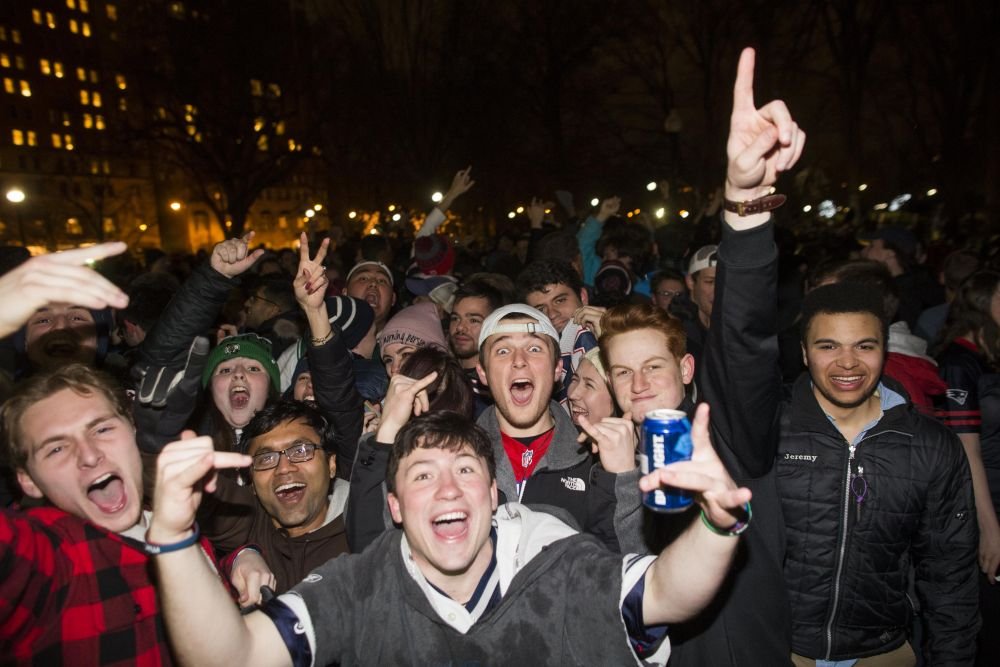 Spectacolul SuperBowl a cucerit din nou America: New England Patriots, come back de senzatie. Un roman a castigat 2 milioane $_5