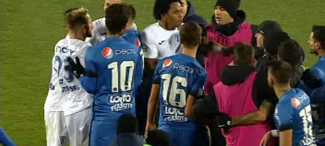 Fotbalistul care a sarit la bataie cu Hagi si jucatorii Viitorului si-a gasit echipa. Cu cine a semnat Rambe_1