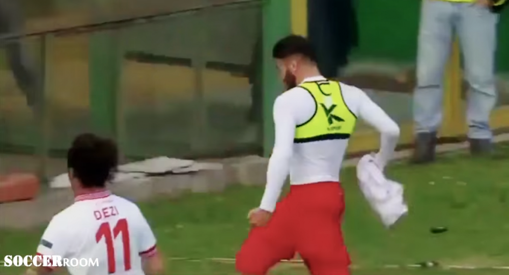 Mai ceva ca Zlatan! Un jucator din Serie B a reusit o executie ULUITOARE! VIDEO