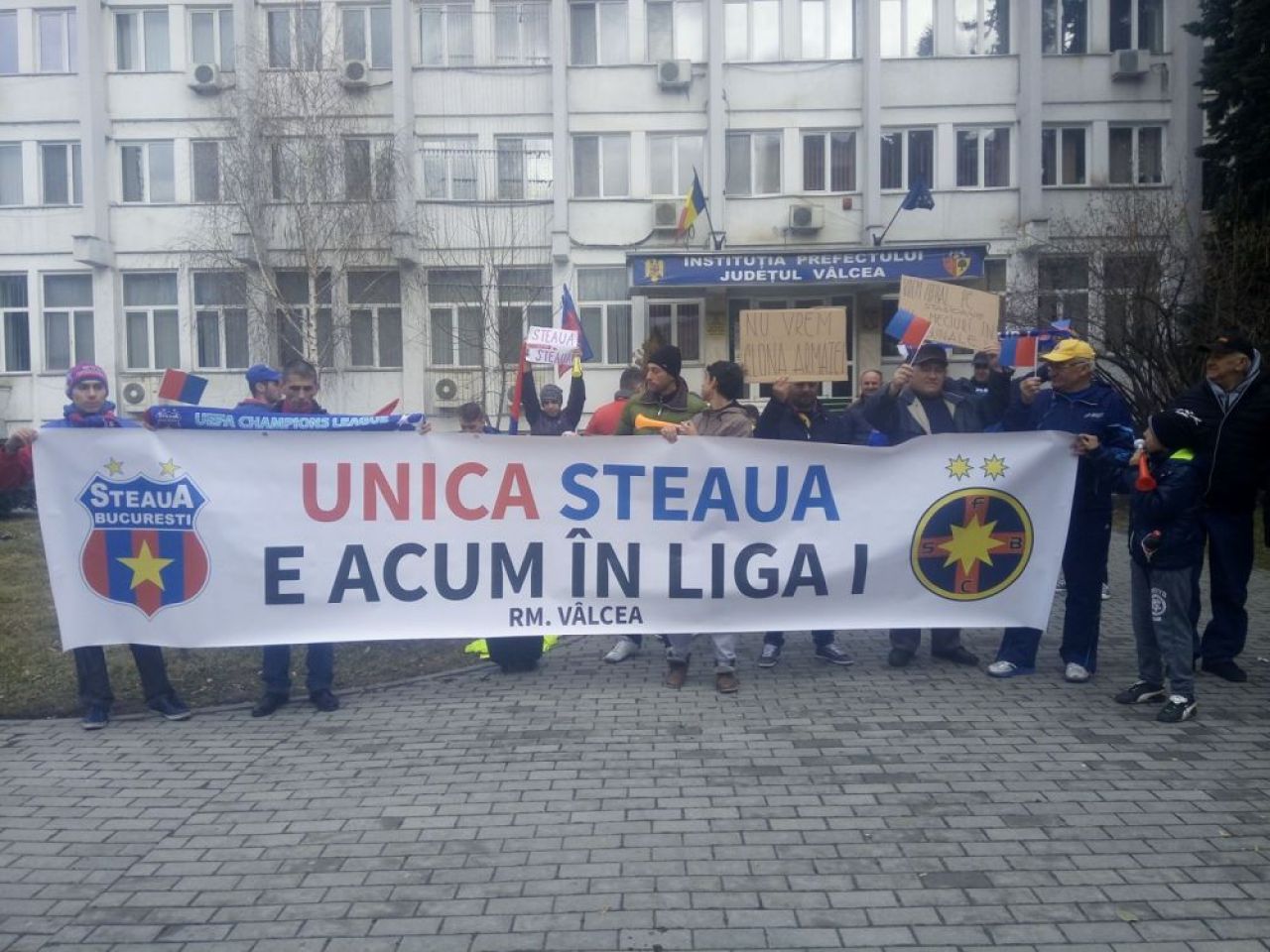 Reactia galeriei Stelei, dupa esecul jenant de azi: