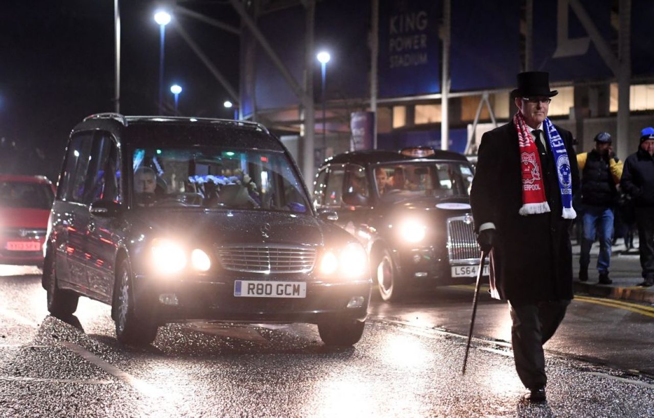 Imagini fabuloase in Premier League! TRIBUTUL GENIAL al fanilor lui Leicester pentru