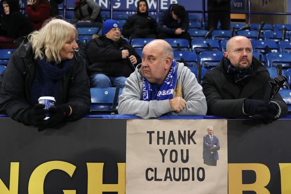 Imagini fabuloase in Premier League! TRIBUTUL GENIAL al fanilor lui Leicester pentru 