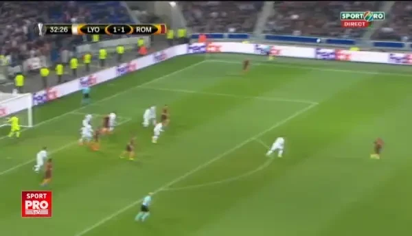 Lyon 1-2 Roma, gol Fazio