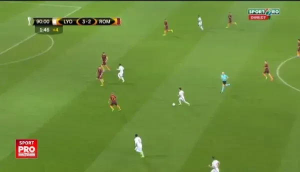 Lyon 4-2 Roma, gol Lacazette