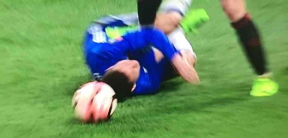 GEST GOLANESC facut de un jucator al lui Manchester United! Ce a patit Hazard pe teren e scandalos_3