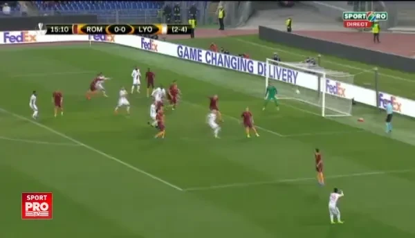 Goluri in minute consecutive la Roma - Lyon