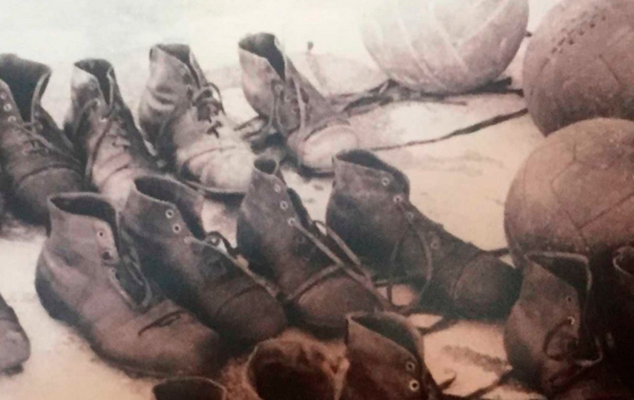 FOTO ARHIVA: Cum aratau mingile si ghetele jucatorilor de la Real Madrid in 1946_5