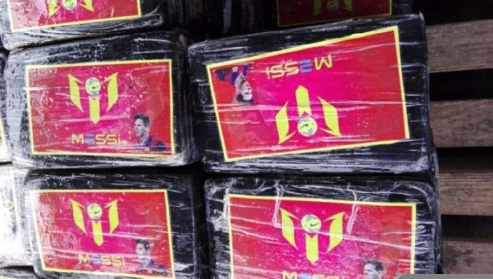 WOW! Pachete de cocaina cu chipul lui Messi in Peru! Politistii au confiscat marfa in valoare de 85 mil euro!