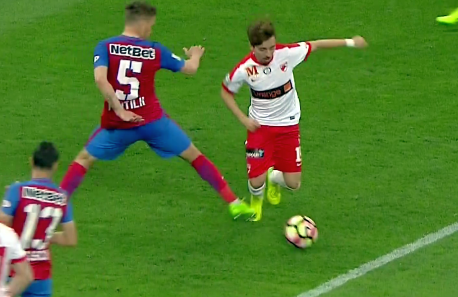 Dinamovistii, dupa faza care le putea aduce un punct: Kovacs a inchis ochii la un penalty . Stelistii: Am jucat contra arbitrului