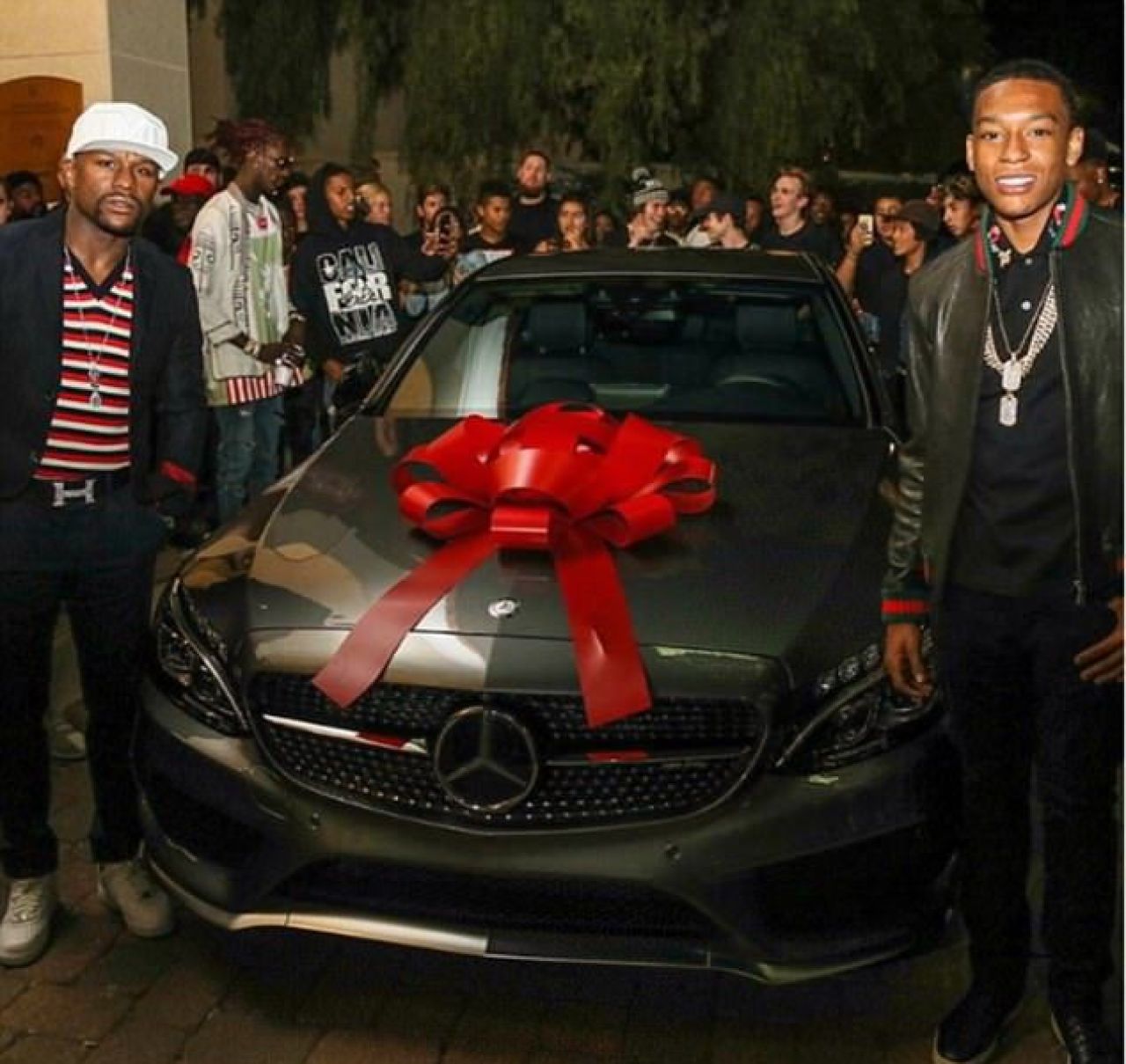 Cadoul facut de Floyd Mayweather fiului sau, de