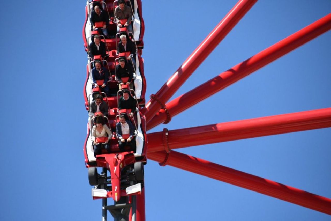 FOTO Ferrari si-a inaugurat astazi bijuteria de 100 de milioane de euro: primul parc tematic din Europa_2