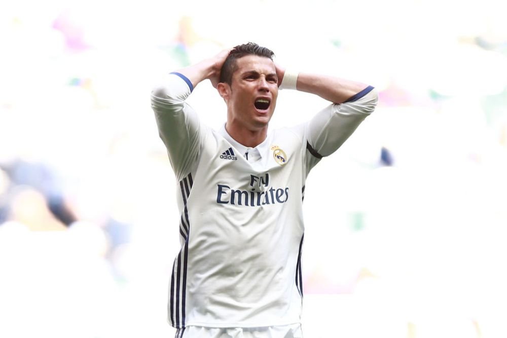 Cristiano LOW COST! Ronaldo si-a scos la vanzare prima masina cumparata dupa transferul la United! Cat costa