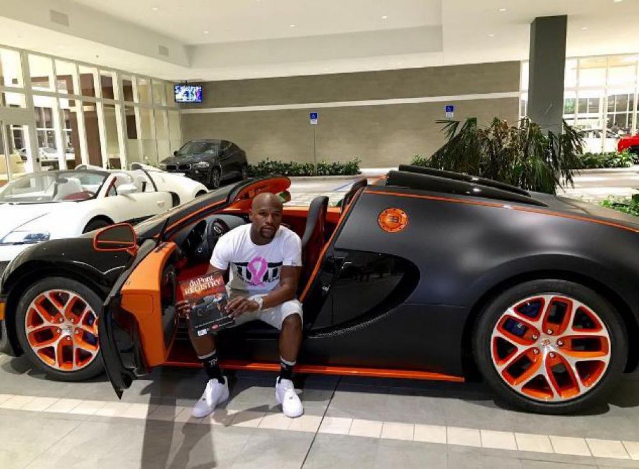 N-a ramas fara bani, dar nu prea mai are loc in garaj :) Mayweather si-a pus la vanzare doi dintre bolizi. Cati bani cere_3