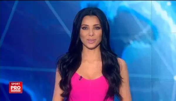 Manea si Martin, ciocnire violenta... cu ouale :) Jucatoarele de la CSM se pregatesc de calificare si de Paste