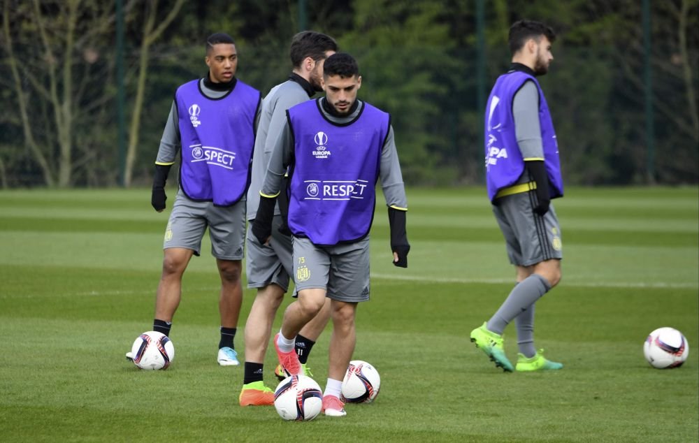 Ce ONOARE! Stanciu, vedeta pe site-ul lui Manchester United: "E jucator de temut!" Ce are in comun cu Pogba
