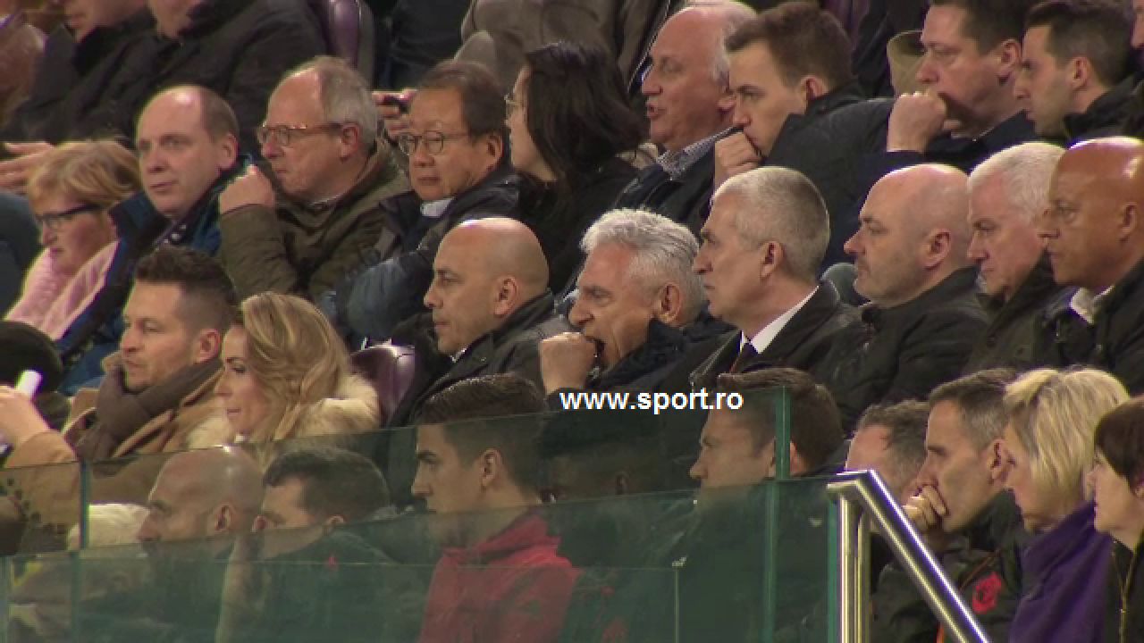 Aparitie SOC in tribune la Anderlecht - United! Romanul invitat de Mourinho la meci s-a plictisit! FOTO_2