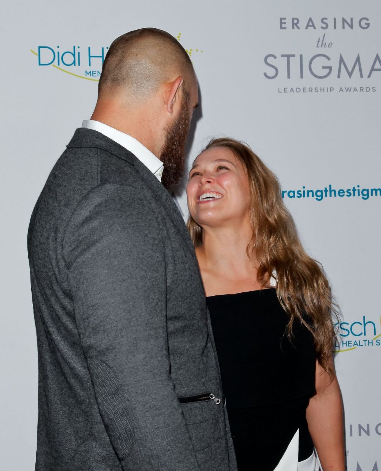 Ronda Rousey se marita! Cum arata barbatul care a convins-o sa spuna DA pe cea mai tare luptatoare din lume_2