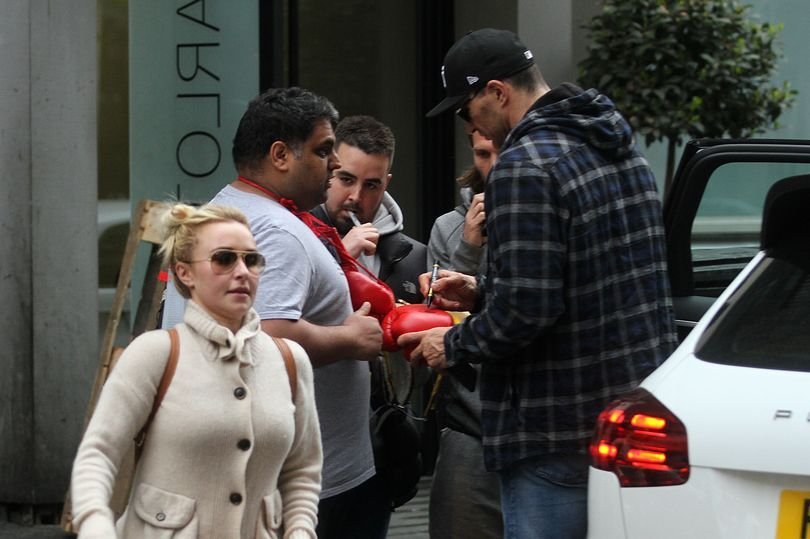 Prima iesire din casa a lui Klitschko dupa infrangerea DEVASTATOARE cu Joshua! Cum arata fata fostului campion mondial