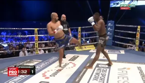KO brutal dat de Bruno Susano surinamezului Brunwijk, in gala SuperKombat Madrid