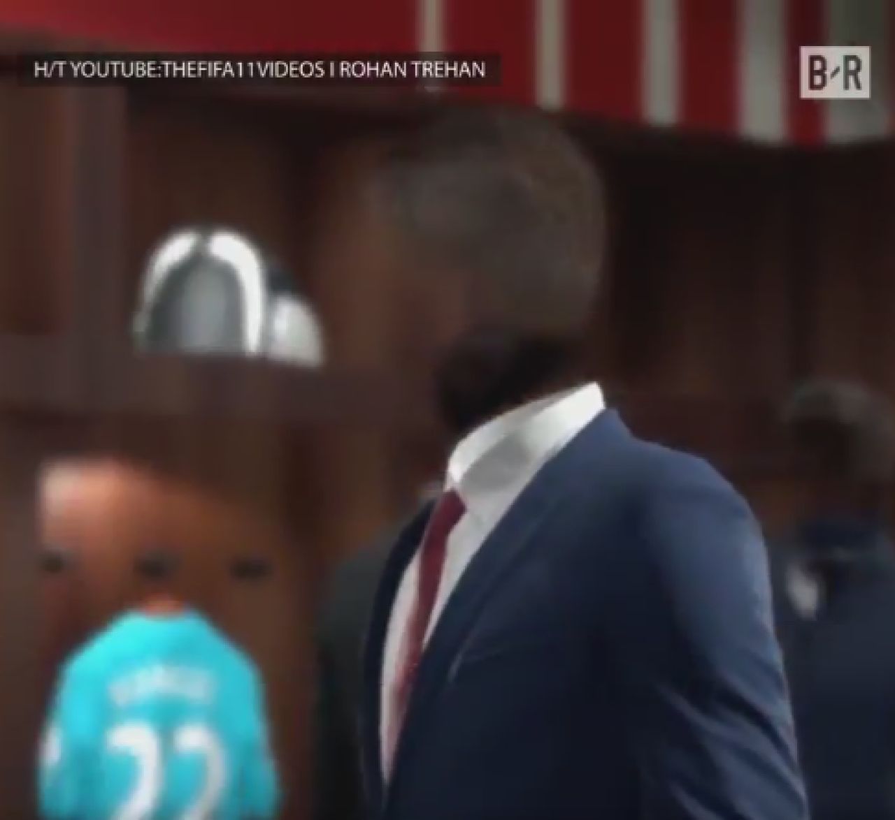 Poarta care explodeaza, fantoma de la vestiar si atacantul gigant! VIDEO FUNNY: Cele mai tari erori de la FIFA 17 :)_1