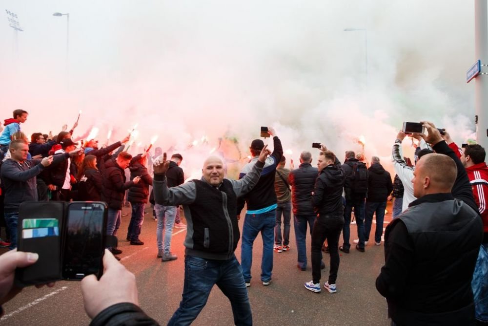 Imagini incredibile: 50.000 de oameni au asteptat pe stadionul gol primul titlu dupa 18 ani! Finalul a fost de cosmar! VIDEO_3